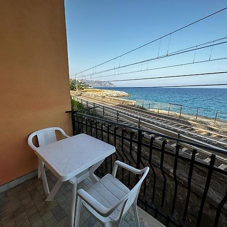 La Via Sul Mare Apartment Bordighera Exterior photo