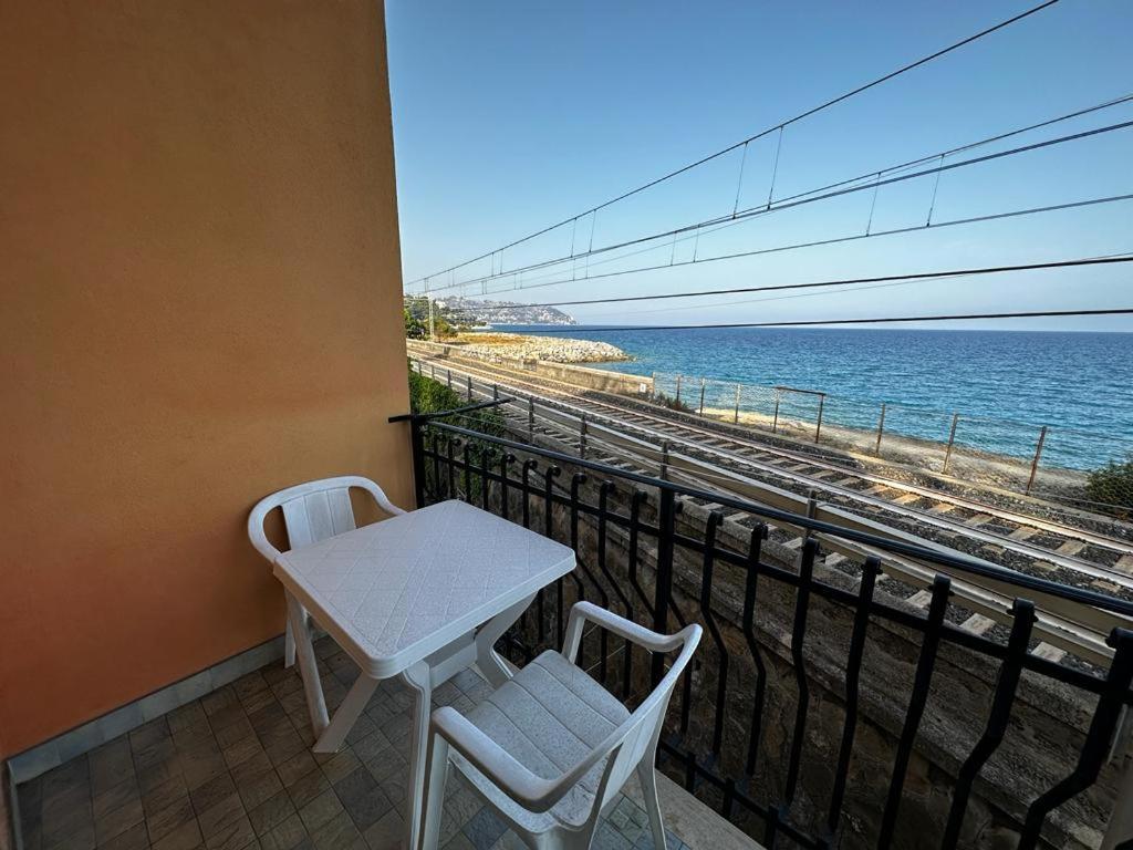 La Via Sul Mare Apartment Bordighera Exterior photo