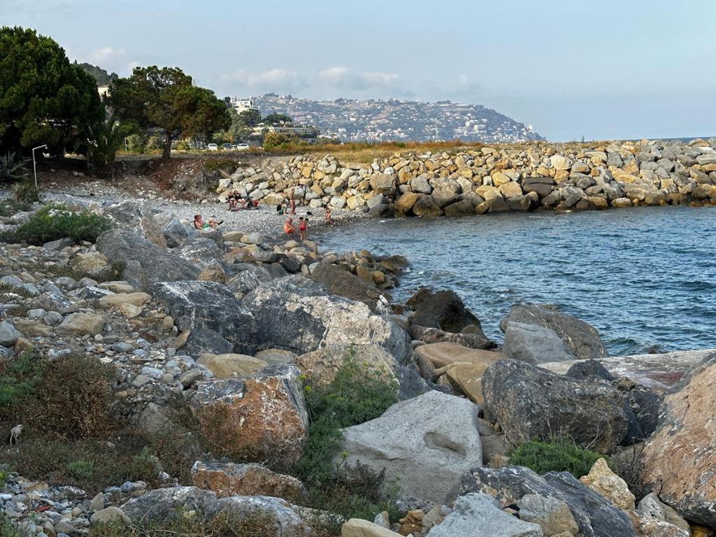 La Via Sul Mare Apartment Bordighera Exterior photo